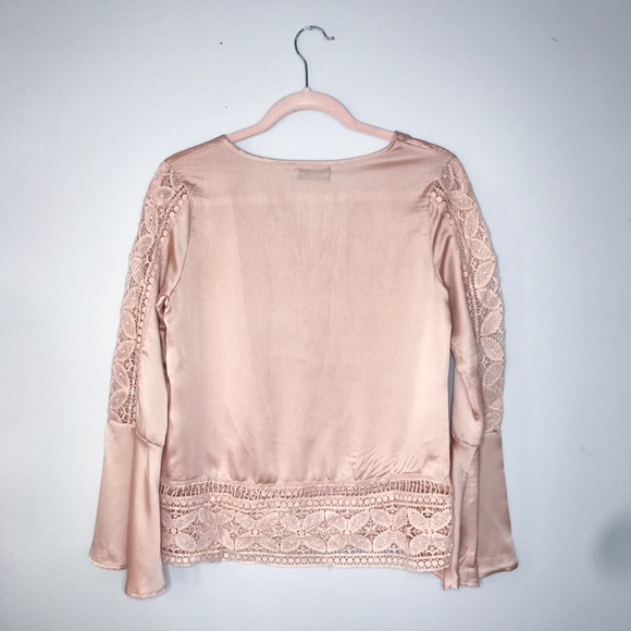 Fridda Lace Blouse - Picture 7 of 8